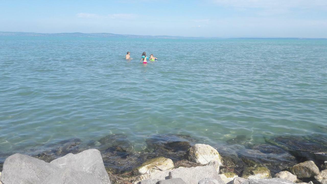 Siofoki Vizparti Nyaralo - Lakeside Apartment 外观 照片